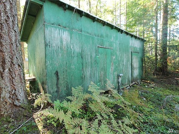 3rd image of 110 N Tyee Pl