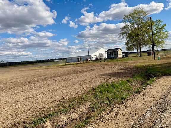 2nd image of 615 Dizon Dead End Rd