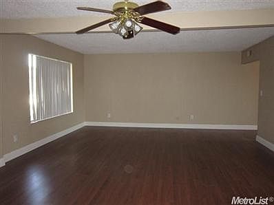 4th image of 114 Mulberry Ave