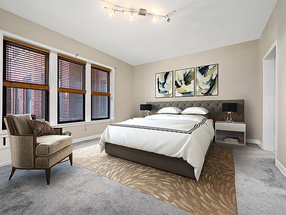 5th image of 1044 W Catalpa Ave #1044