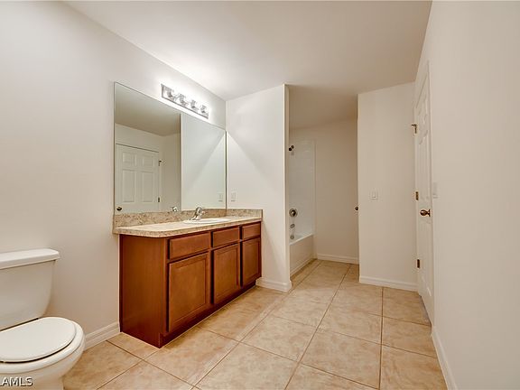 5th image of 711 Trafalgar Parkway Cpe