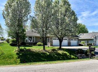 W5751 Hoelzel Way, APPLETON, WI 54915