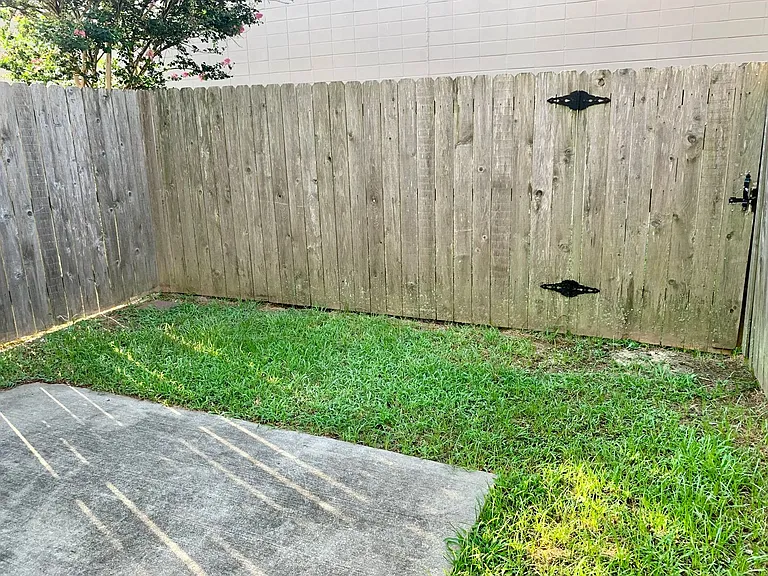 109 Ella St — Photo 14