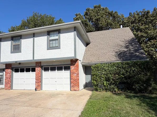 3605 SW McDanial Ave, Blue Springs, MO 64015