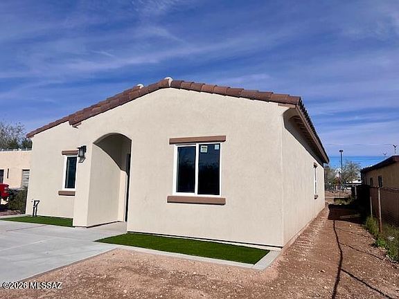 2nd image of 1761 Grado Ct