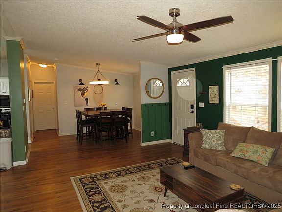 4th image of 85 Country Walk Ln