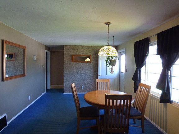 4th image of 5928 N Douglas Dr