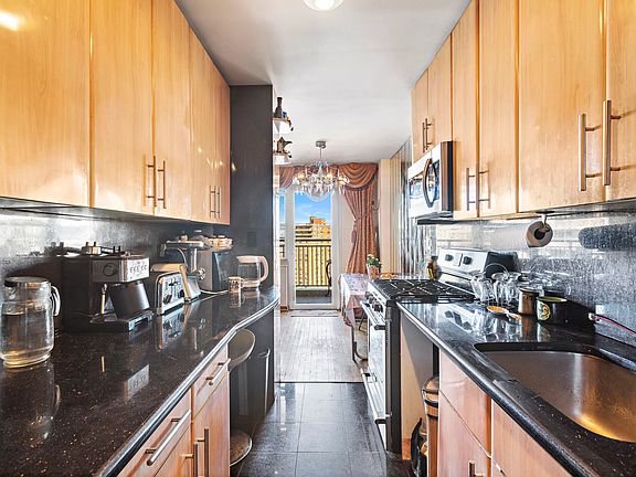 5th image of 448 Neptune Ave APT 22P