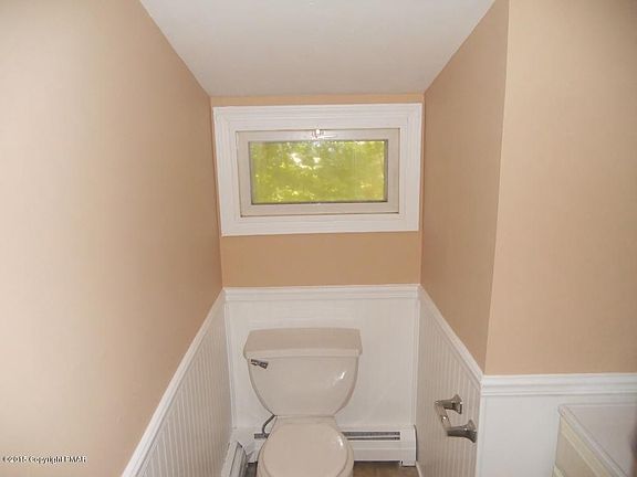 5th image of 1536 Wallace St