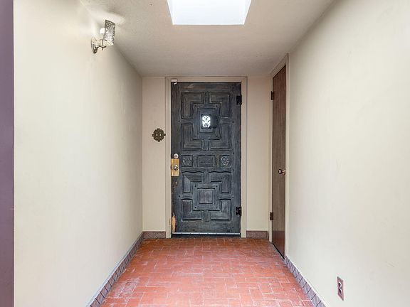 4th image of 2824 Pajarito Rd SW