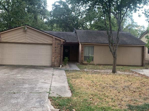 284 Colonial Ct