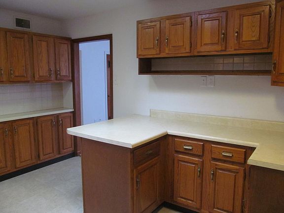 4th image of 4208 Saint Leonard Ln