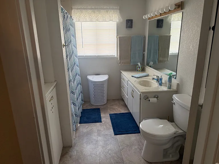 315 W Hermosa Dr — Photo 4