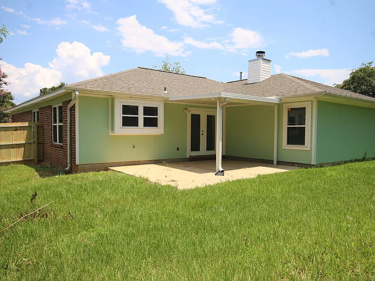 4631 Northpointe Cir — Photo 19