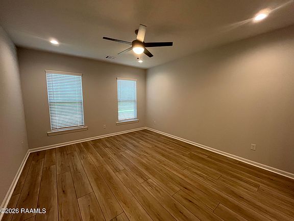 5th image of 140 Ember Ridge Ln