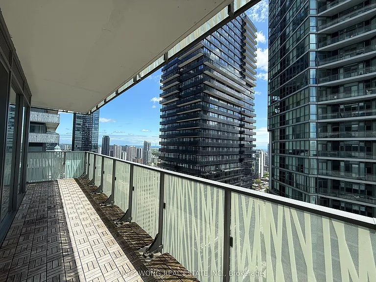 42 Charles St E #3102 — Photo 10
