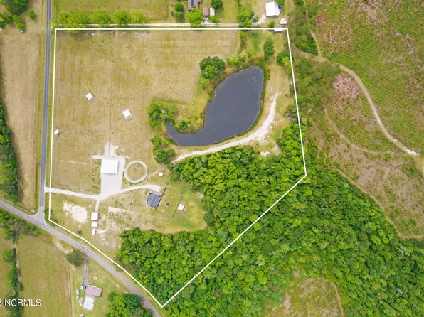 2000 Old Lennon Road SE, Bolivia, NC 28422