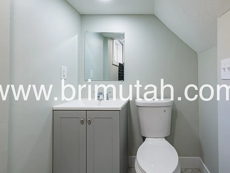 753 E Princeton Ave — Photo 18