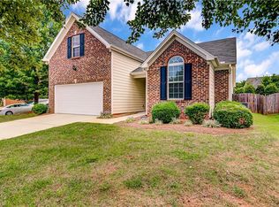 4508 Willows Ct, High Point, NC 27265