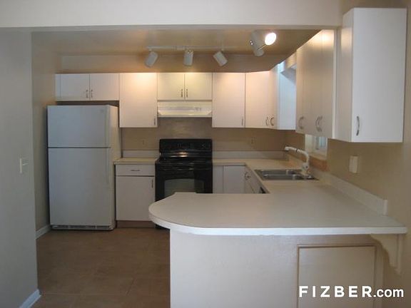 3rd image of 477 San Bruno St