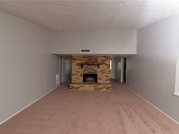 4th image of 5204 Avery Ln