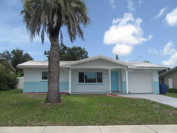 890 7th Ave NE, Largo, FL 33770