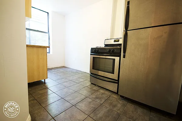 Rented by MySpaceNYC | media 8