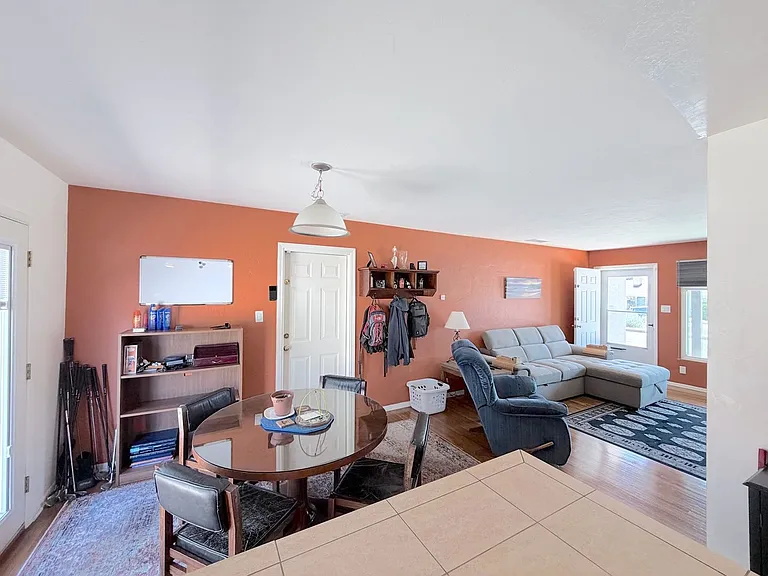 3200 California St NE — Photo 10