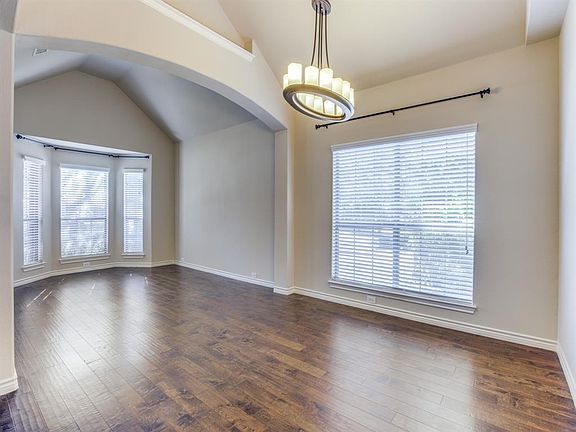 4th image of 5602 Emerson Ct