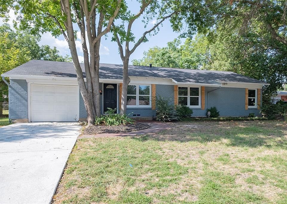 1st image of 421 Grace Dr