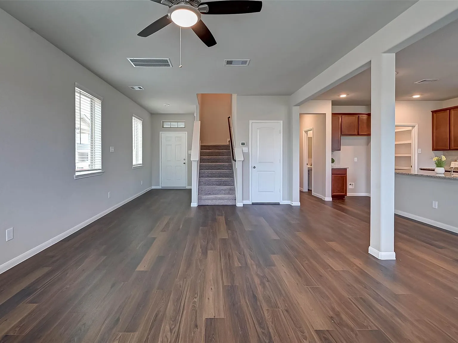 4 bed, 2.5 bath, 2055 sqft, $2,400 — Photo 3