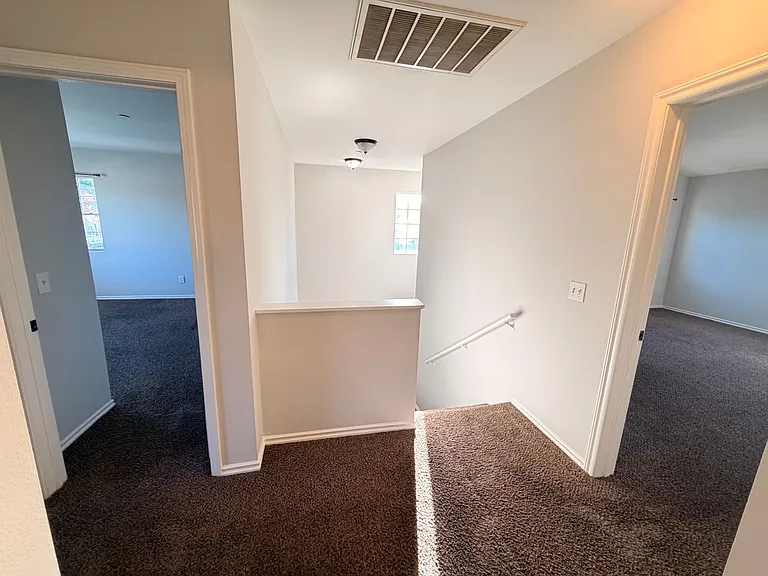 5762 Rostrata Ave — Photo 21