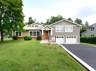 44 Eberhardt Rd, East Hanover, NJ 07936