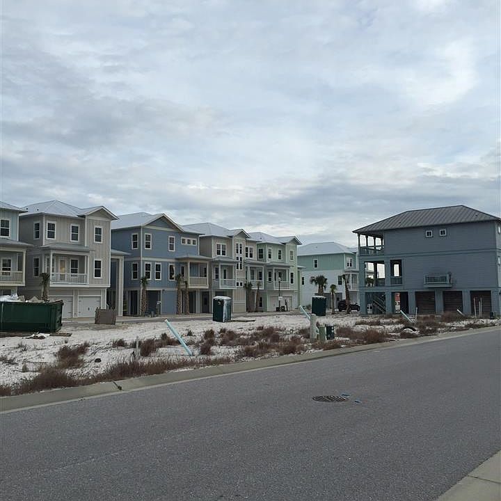2nd image of 9 Seaside Cir