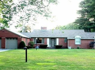 8 Colonial Rd, Wilbraham, MA 01095