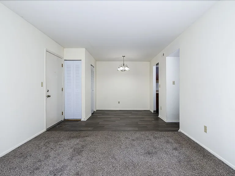 Oak Forest Apartments — Photo 52