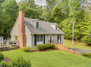 206 Pineridge Ln, Charlottesville, VA 22911