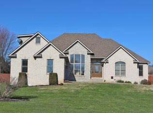 103 Alexandra Jett Ln, Georgetown, KY 40324