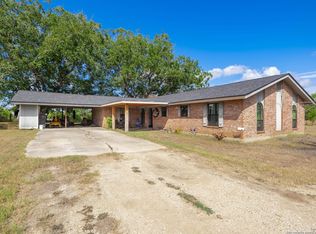 518 Hester Rd, Nixon, TX 78140