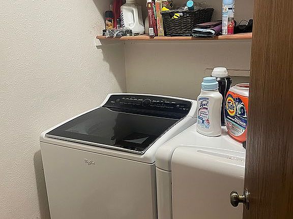 4th image of 1305 Blanco Ln