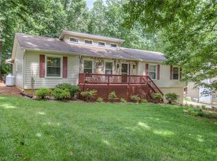 1485 Chimney Rock Dr, Kernersville, NC 27284