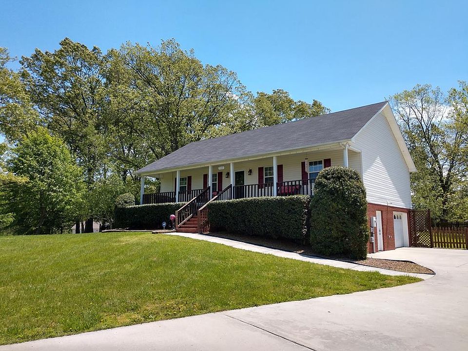 1st image of 922 Faye Dr