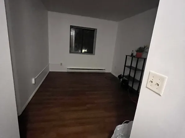 62 Main St, New York Mills, NY 13417