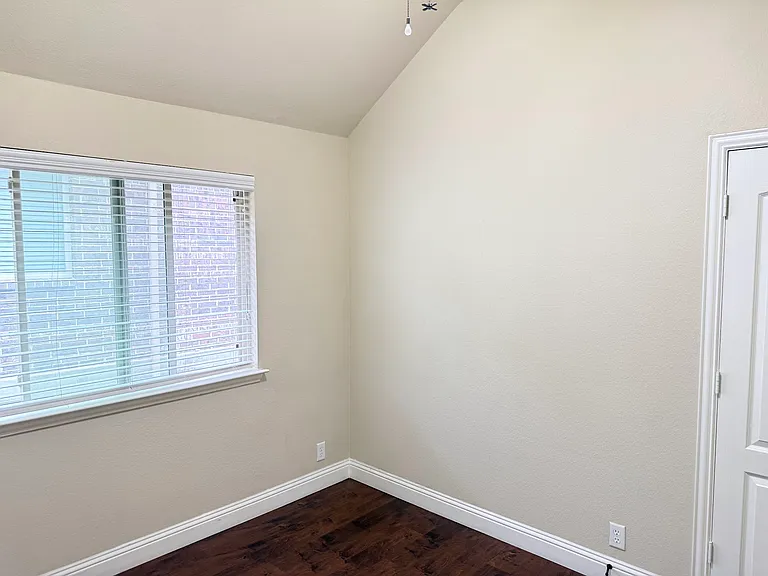 1114 Haskell Dr — Photo 25