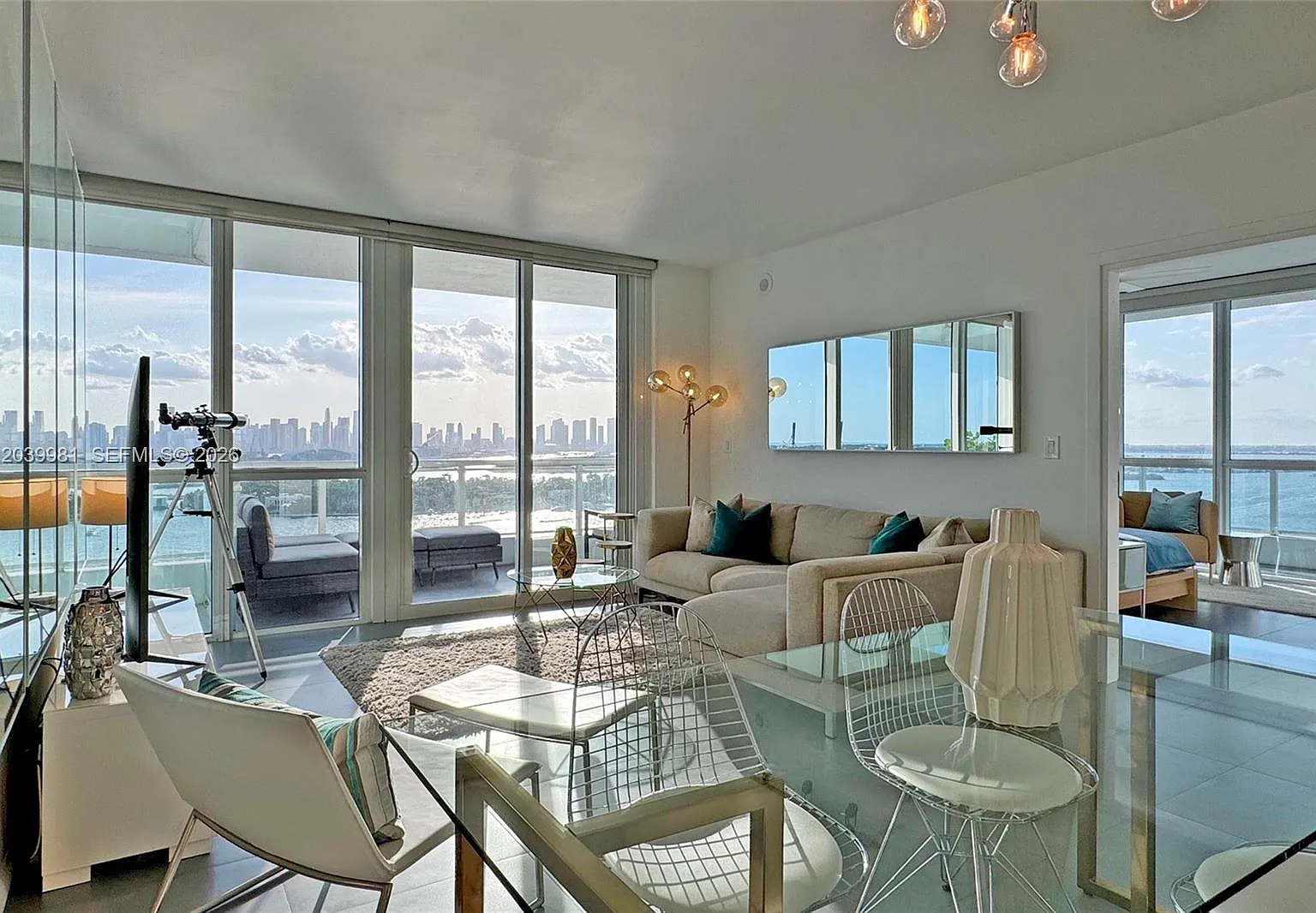 The Bentley Bay Condo — Photo 1