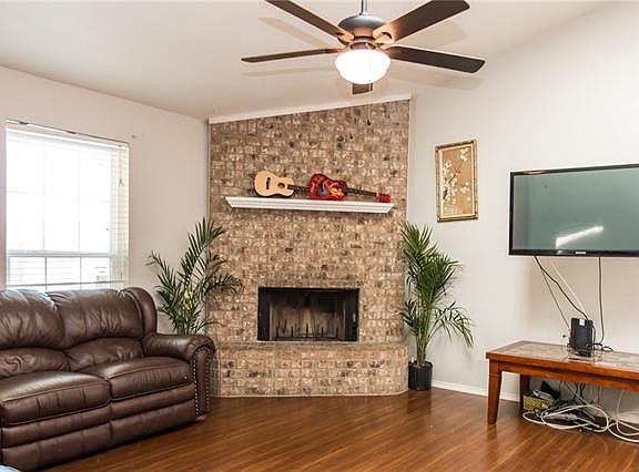 5th image of 2814 Game Lake Dr