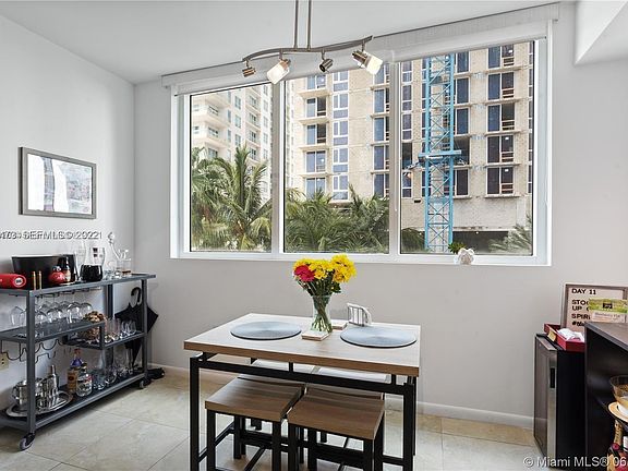 4th image of 253 NE 2nd St APT 1108A
