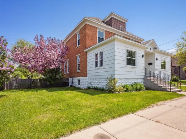 910 Wells St, Marinette, WI 54143