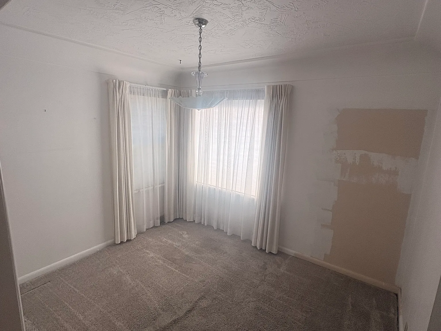 2 bed, 1100 sqft, $2,400 — Photo 3