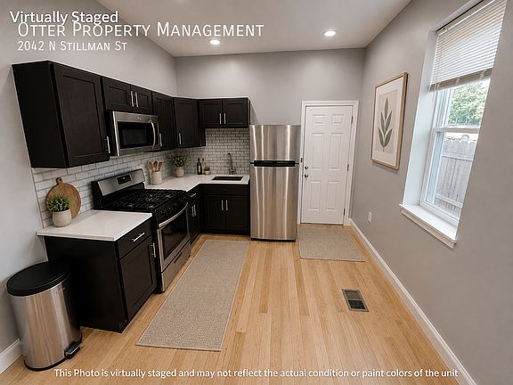 2nd image of 2042 N Stillman St